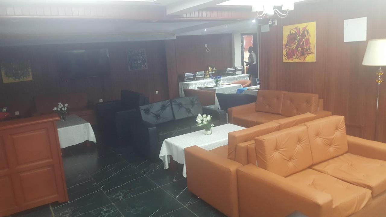 Residences Hotelieres Micheline Et Emile Bastos Yaoundé Eksteriør bilde