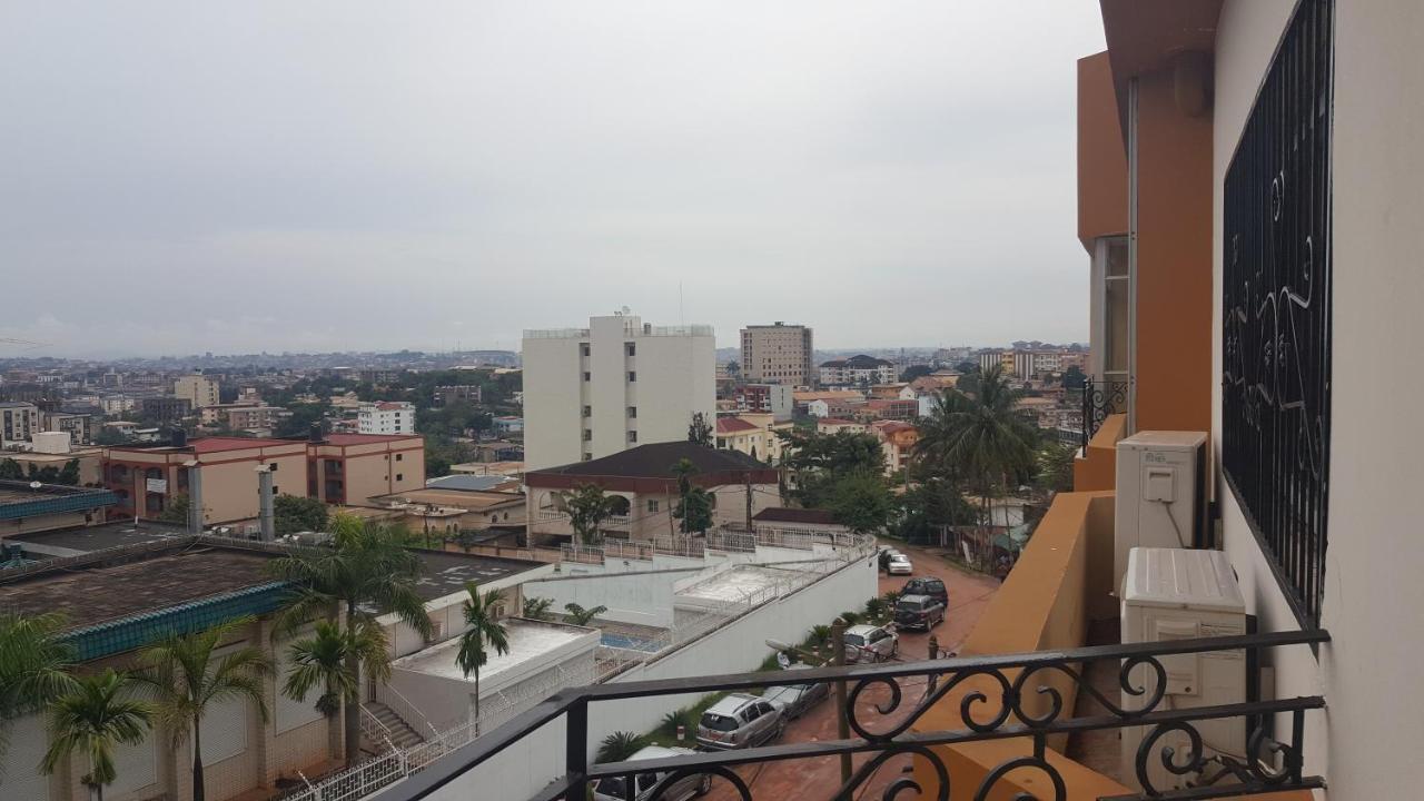 Residences Hotelieres Micheline Et Emile Bastos Yaoundé Eksteriør bilde