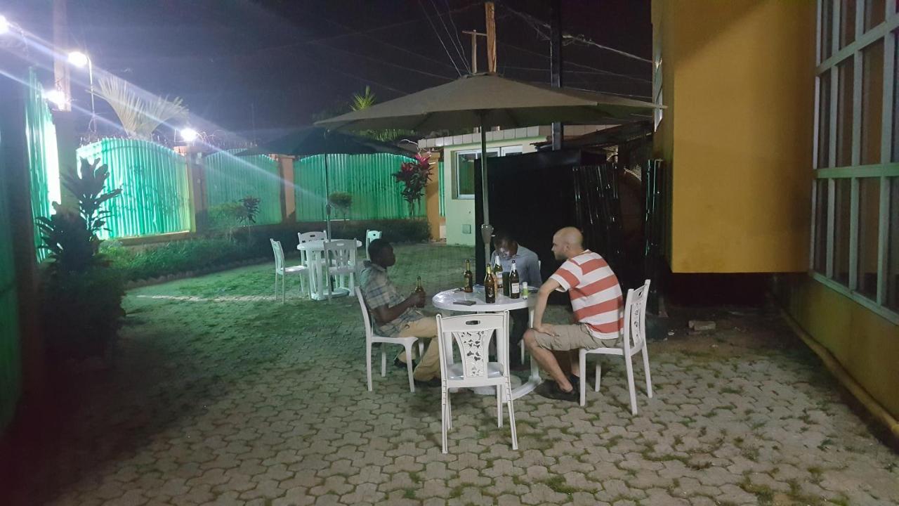 Residences Hotelieres Micheline Et Emile Bastos Yaoundé Eksteriør bilde
